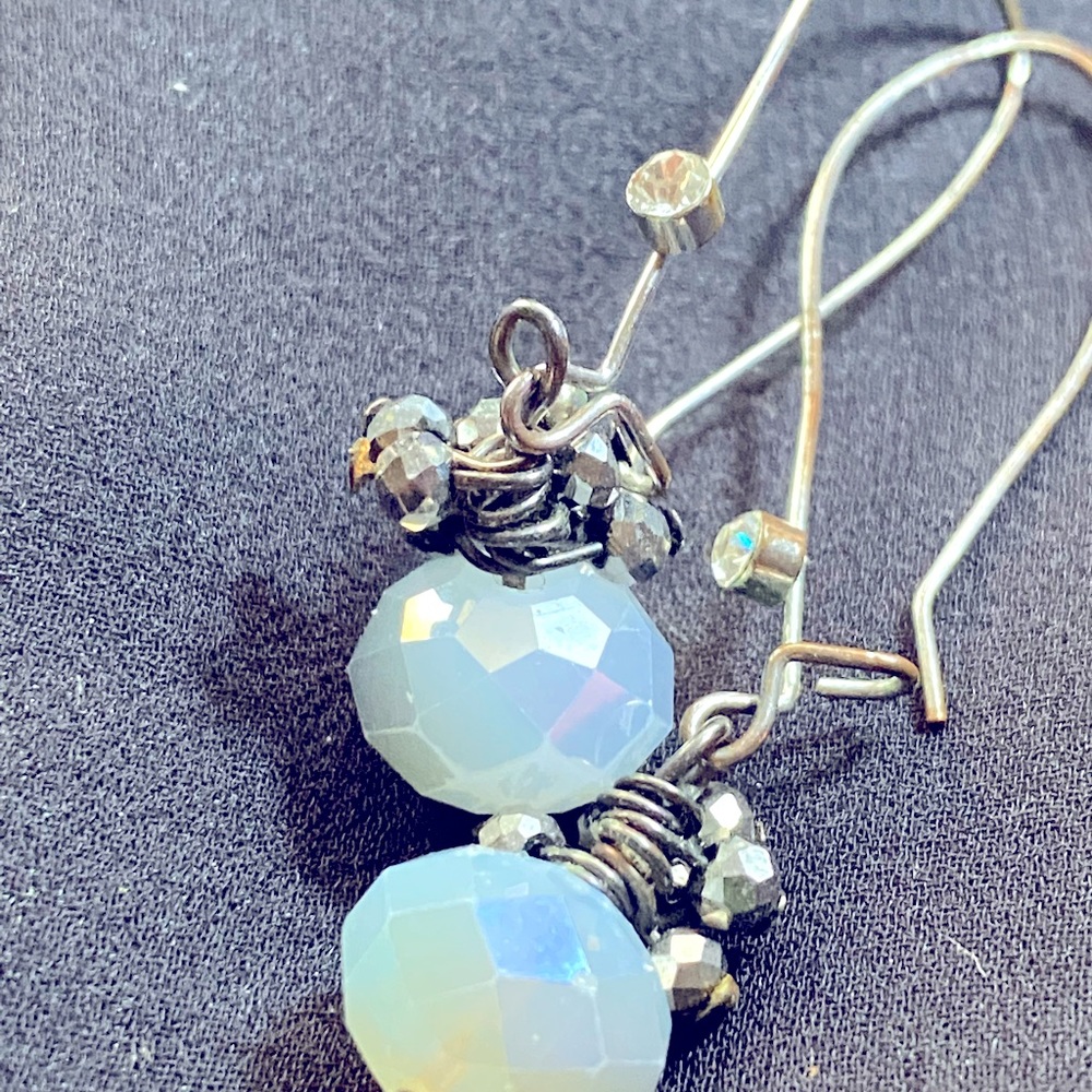 Blue bead dangle earrings